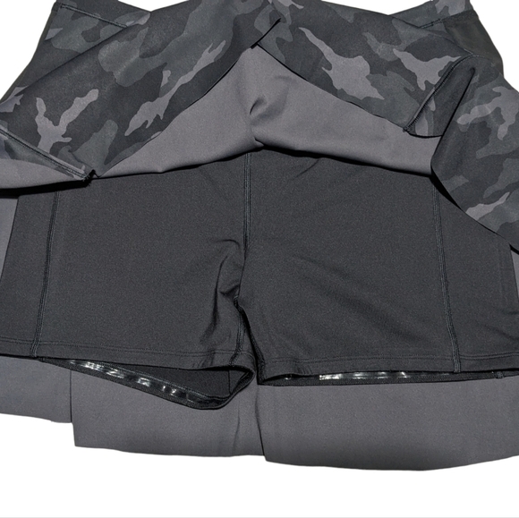 Athleta Match Point Printed Skort in Supersonic Sz M - Picture 3 of 7